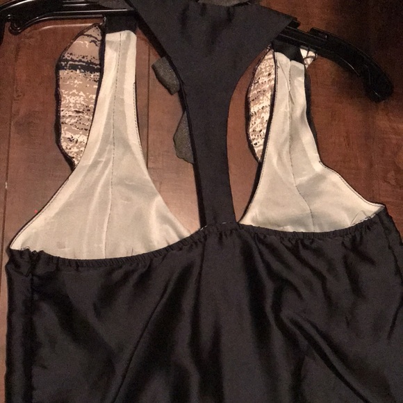 Privvy Dress - Picture 6 of 7